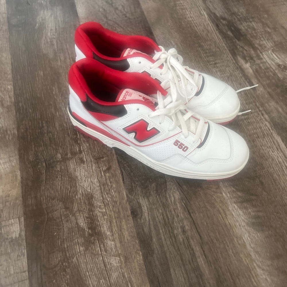 The New Balance 550 White Team Red sneakers BB550SE1